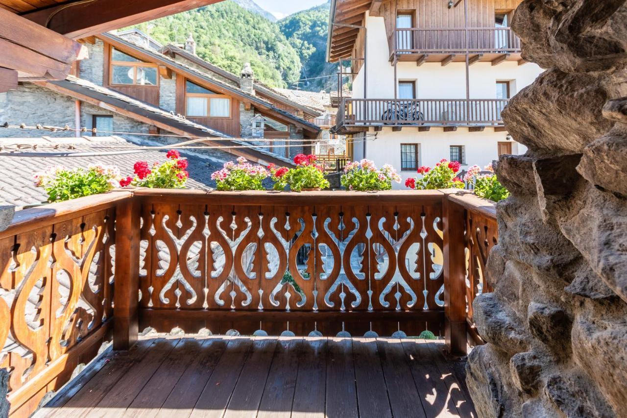 L'Atelier Du Temps - Woodstone Villa Aosta Eksteriør billede