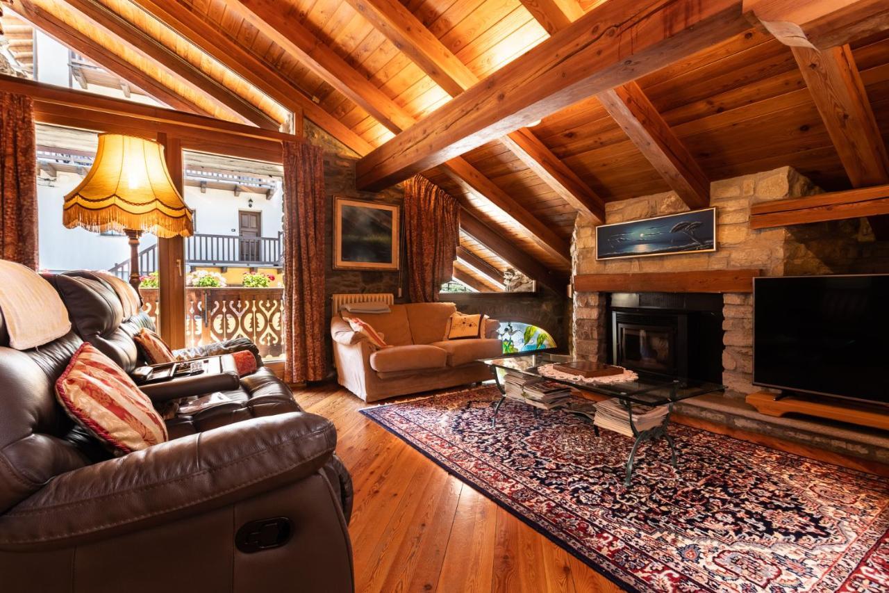 L'Atelier Du Temps - Woodstone Villa Aosta Eksteriør billede