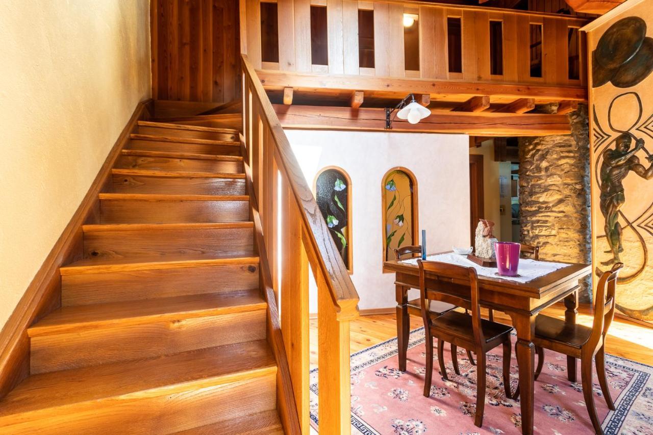 L'Atelier Du Temps - Woodstone Villa Aosta Eksteriør billede